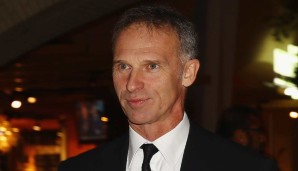 Dominik Hasek hat sich für einen Ausschluss russischer Spieler ausgesprochen.