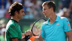 Roger Federer wehrte gegen Tomas Berdych zwei Matchbälle ab