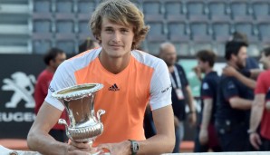 Alexander Zverev bleibt auf dem Teppich