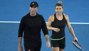 Darren Cahill und Simona Halep schauten den Williams-Schwestern auf den Schläger.