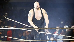 Big Show musste zwar die Niederlage einstecken, packte dann jedoch die Fuast aus